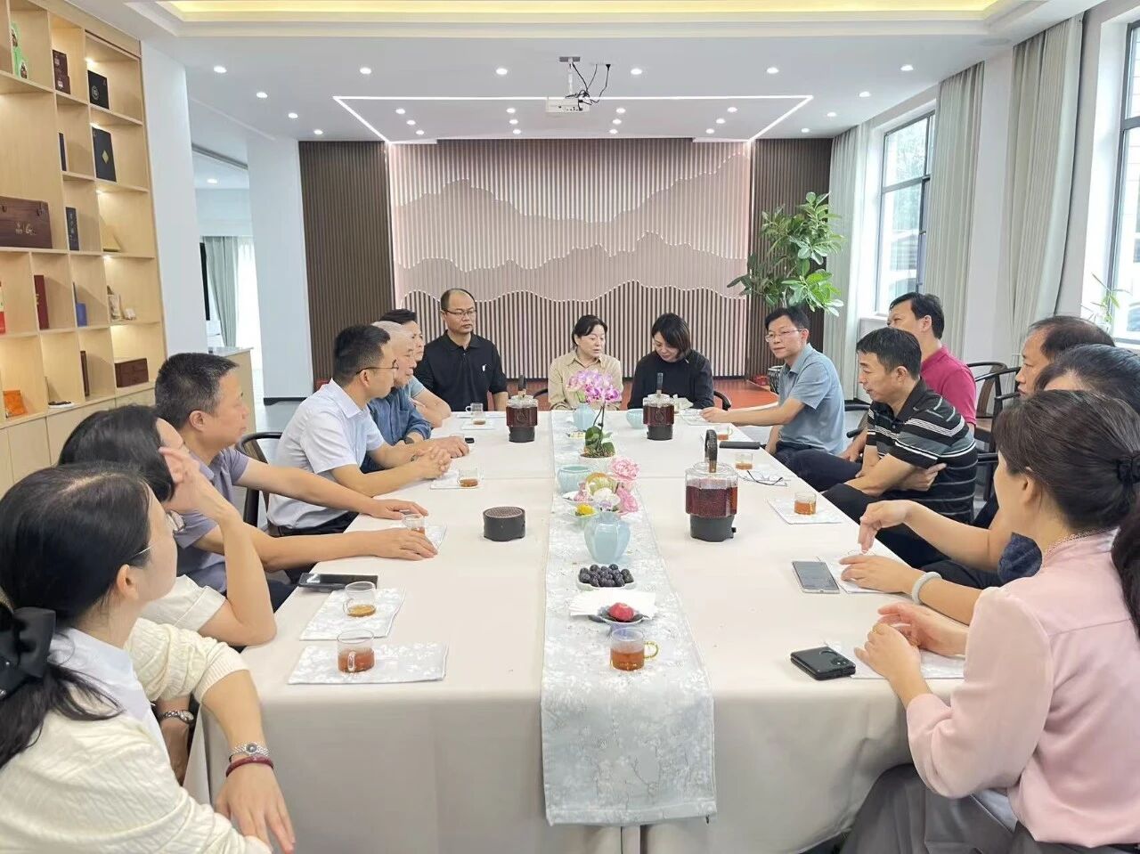 湖南省文旅廳領(lǐng)導蒞臨益陽茶廠調(diào)研茯磚茶非遺技藝